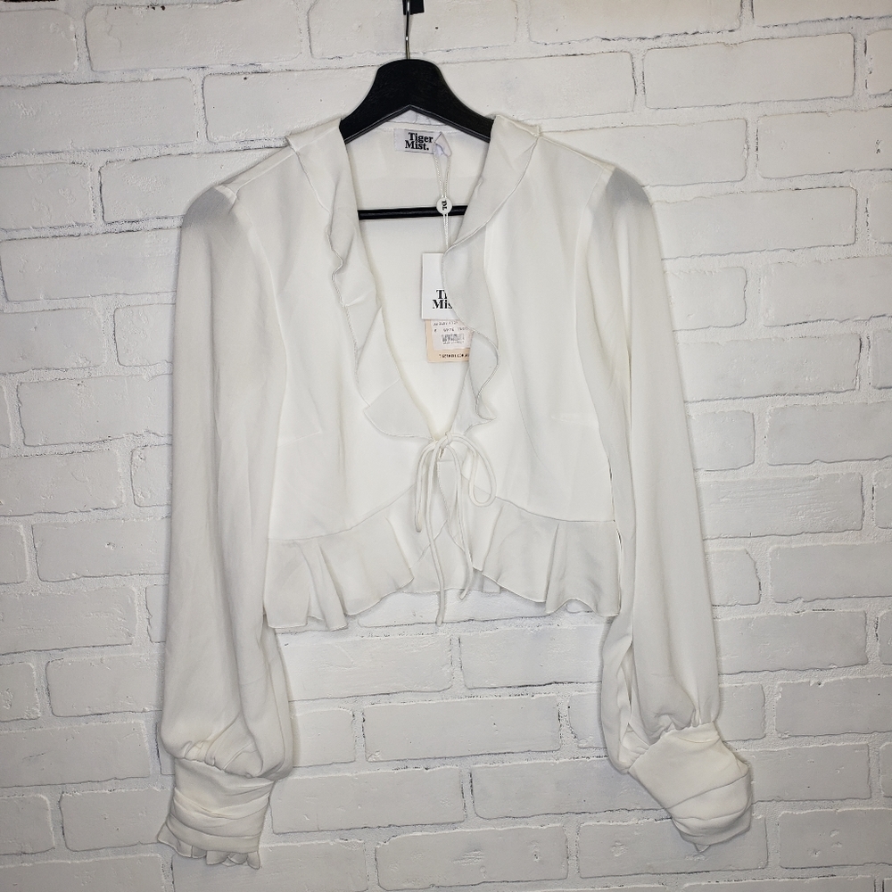 NWT Tiger Mist Augustin White Top